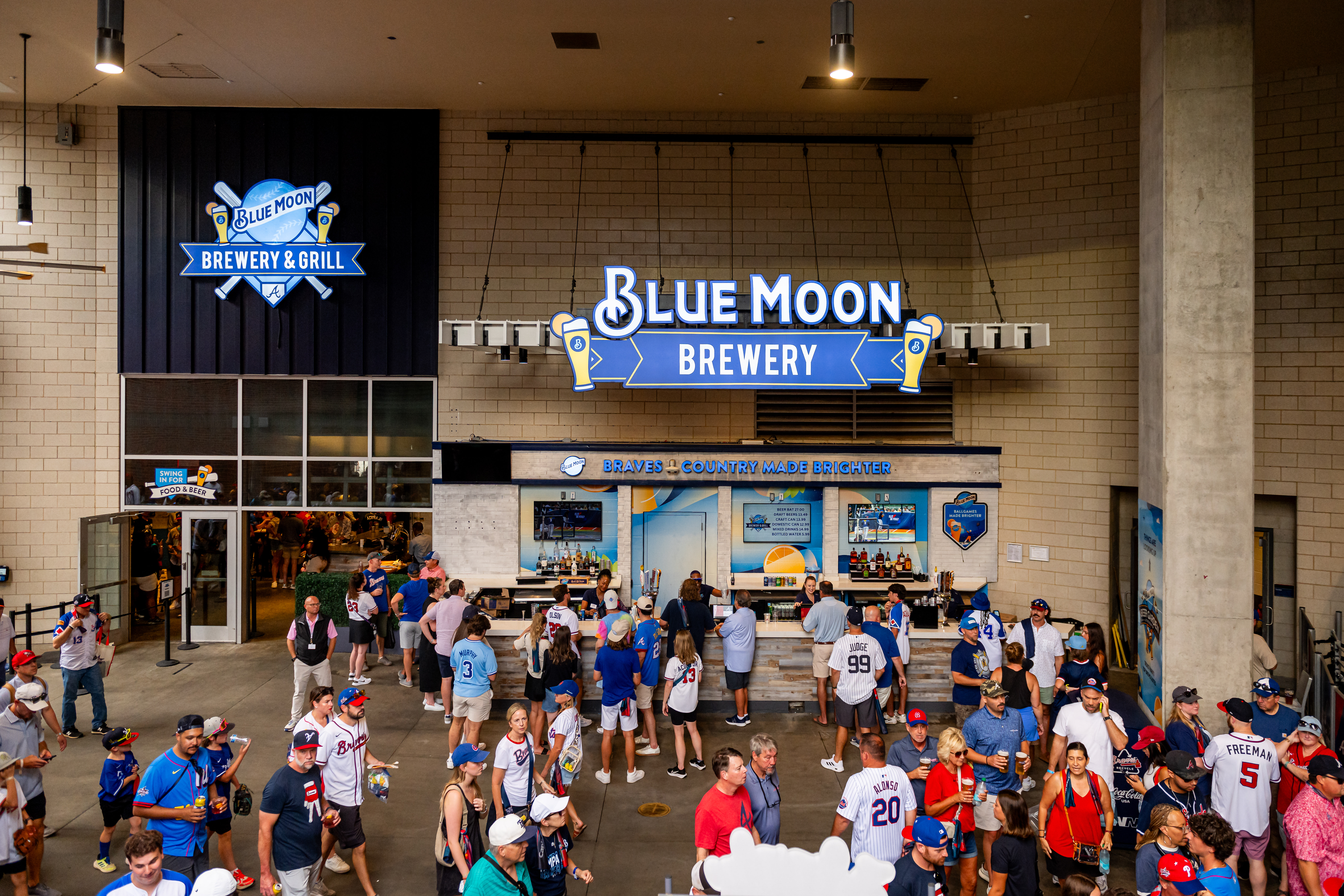 Blue Moon Brewery & Grill Entrance